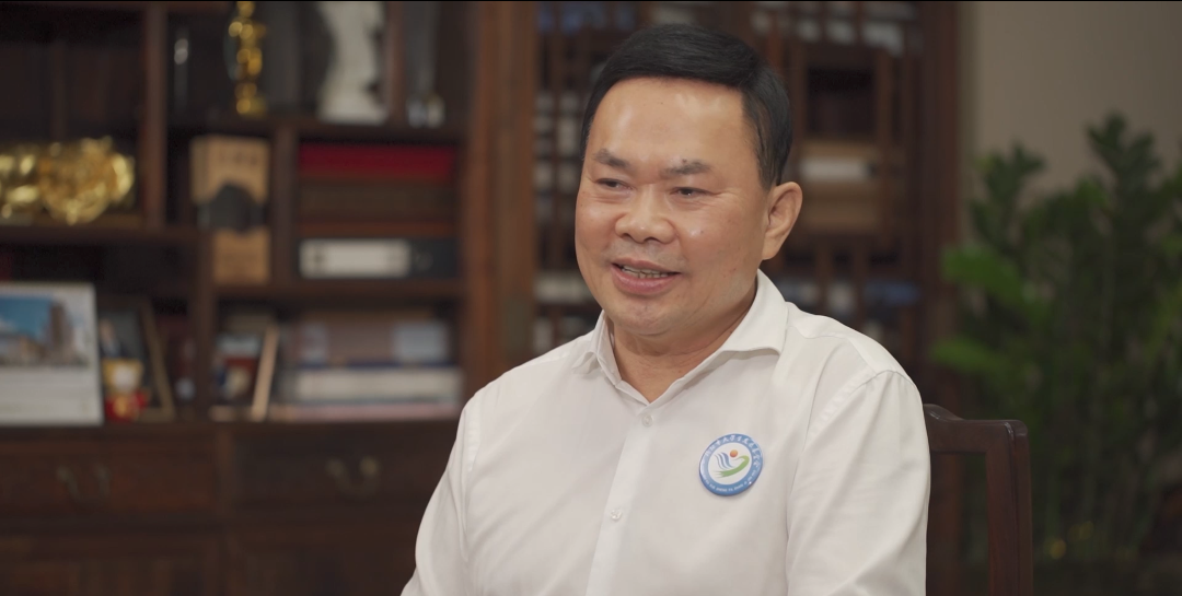 公益的力量丨中裝建設(shè)董事長莊重：慕賢思齊，大山儒商丹心為公益